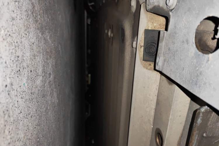 Used XPeng P7 2022 670N+ Chassis Front Left