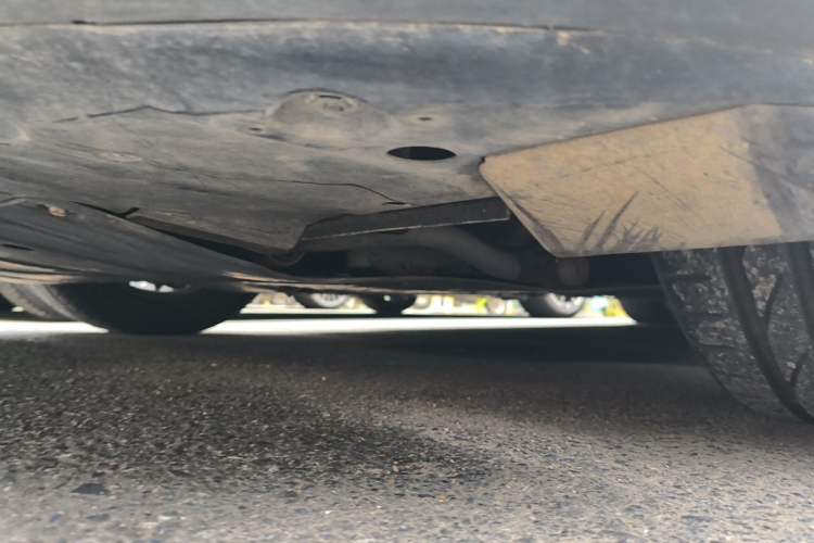 Used XPeng P7 2022 480E Chassis Front Left