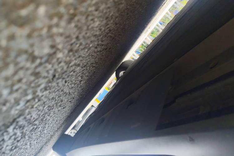 Used XPeng P7 2022 625E Chassis Front Left