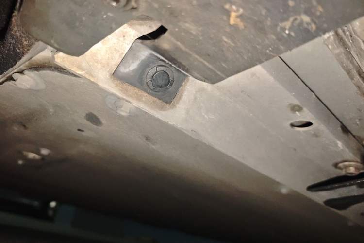 Used XPeng P7 2022 670N+ Chassis Front Left