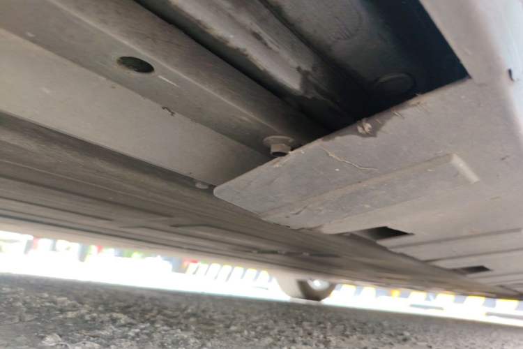 Used XPeng P7 2022 670N+ Chassis Front Left