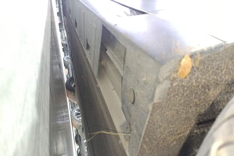 Used XPeng P7 2022 625E Chassis Front Right