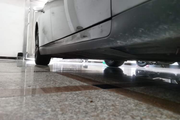 Used XPeng P7 2022 480G Chassis Front Right