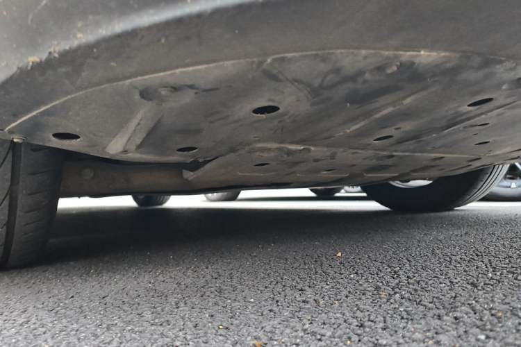 Used XPeng P7 2022 480E Chassis Rear Left