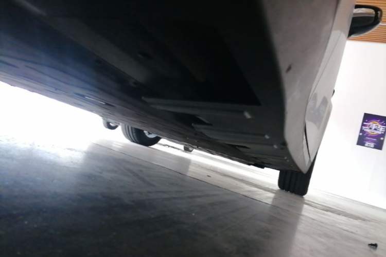 Used XPeng P7 2022 480G+ Chassis Rear Right