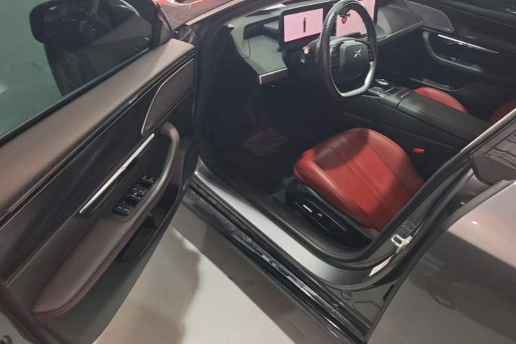 Used XPeng P7 2022 670N+ Driver Seat
