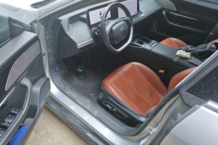 Used XPeng P7 2022 480 Standard Range Smart Drive Edition Driver Seat