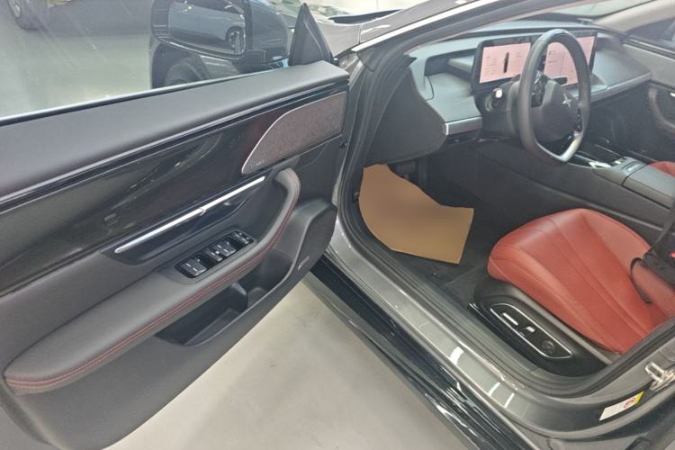 Used XPeng P7 2022 670N+ Driver Seat