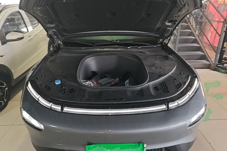 Used XPeng P7 2022 670G Engine Bay