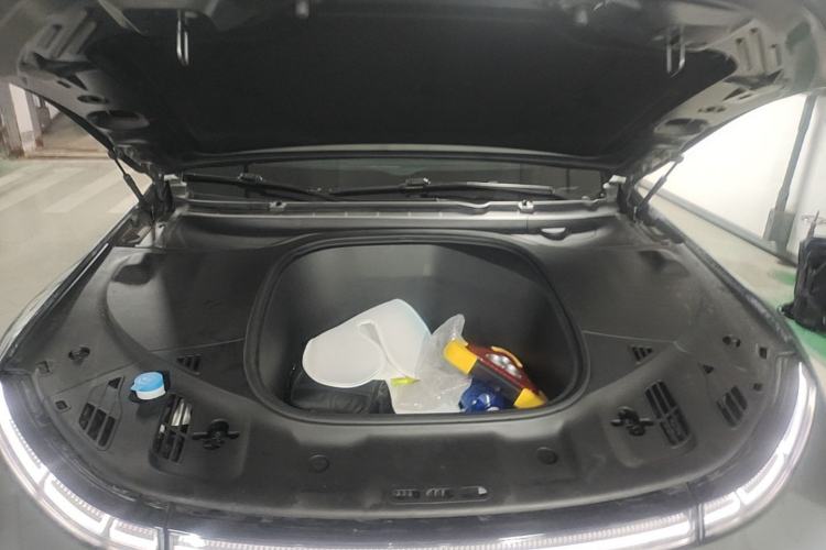 Used XPeng P7 2022 670N+ Engine Bay