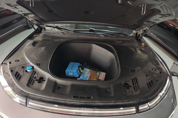 Used XPeng P7 2022 670N+ Engine Bay