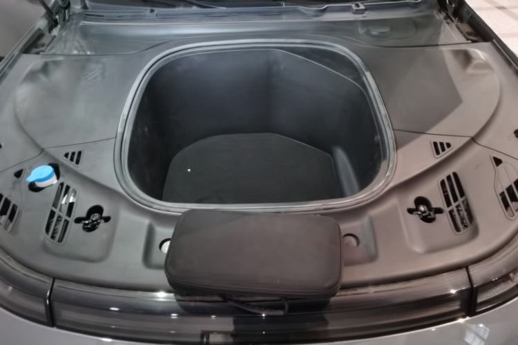 Used XPeng P7 2022 480G Engine Bay
