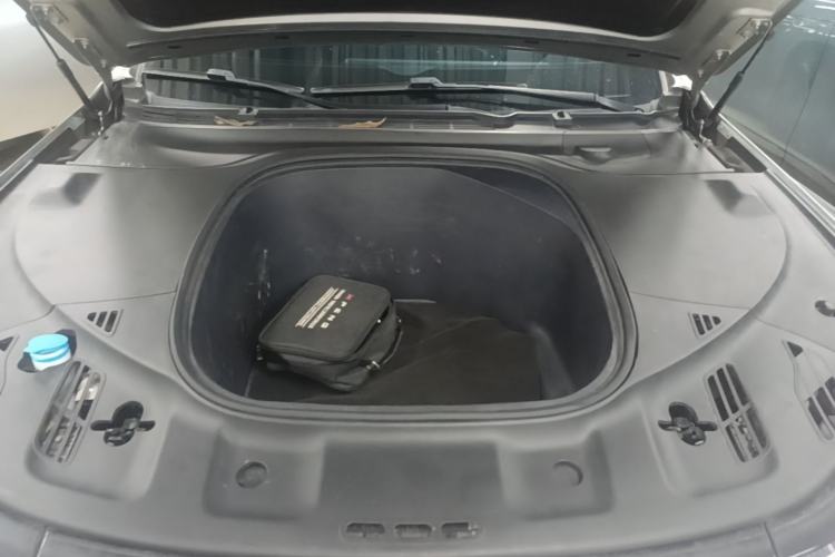 Used XPeng P7 2022 670N+ Engine Bay