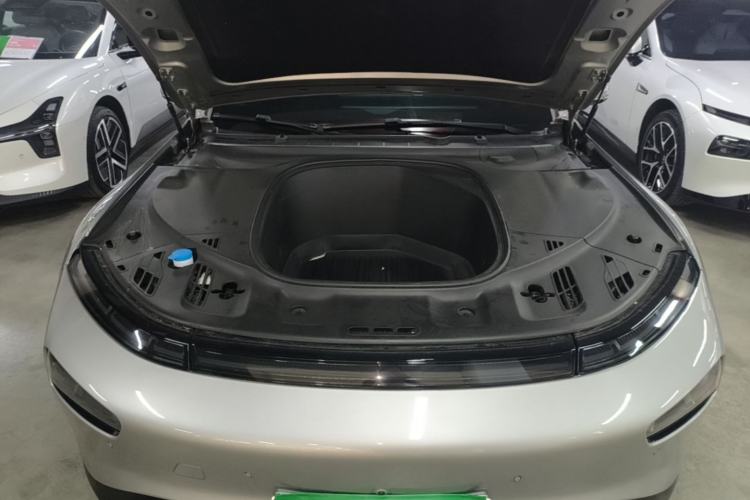 Used XPeng P7 2022 670E+ Engine Bay