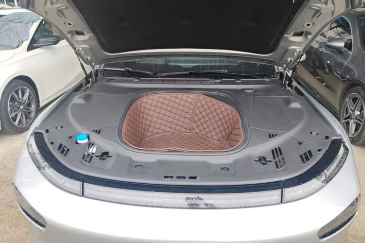 Used XPeng P7 2022 480E Engine Bay