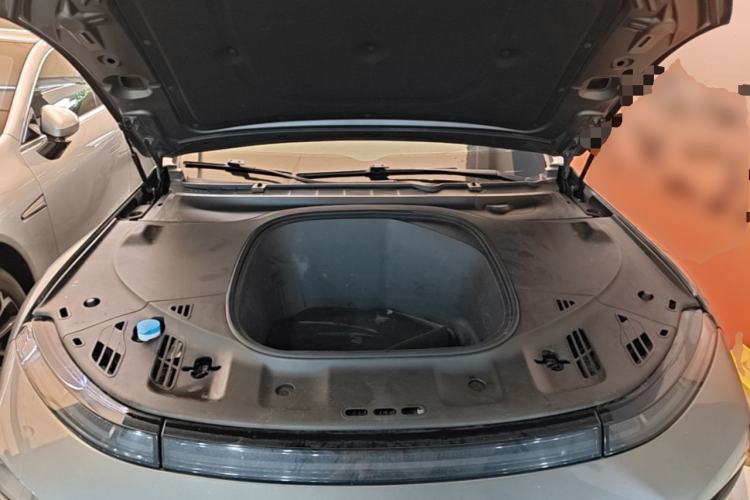 Used XPeng P7 2022 670N+ Engine Bay
