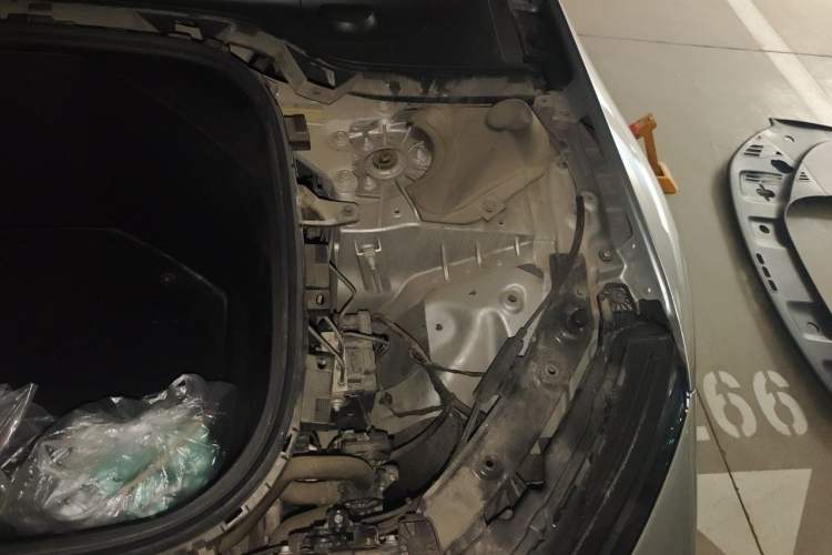 Used XPeng P7 2022 670N+ Engine Bay Left