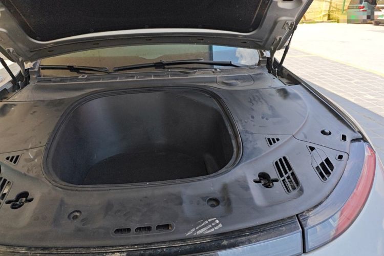 Used XPeng P7 2022 625E Engine Bay Left