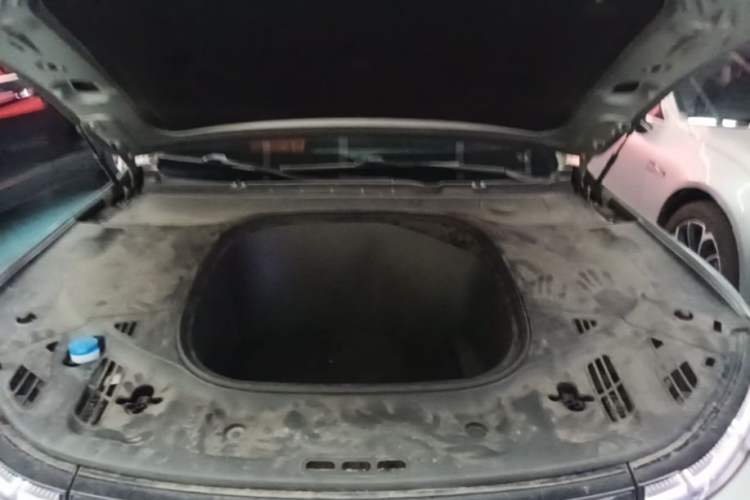 Used XPeng P7 2022 480G Engine Bay