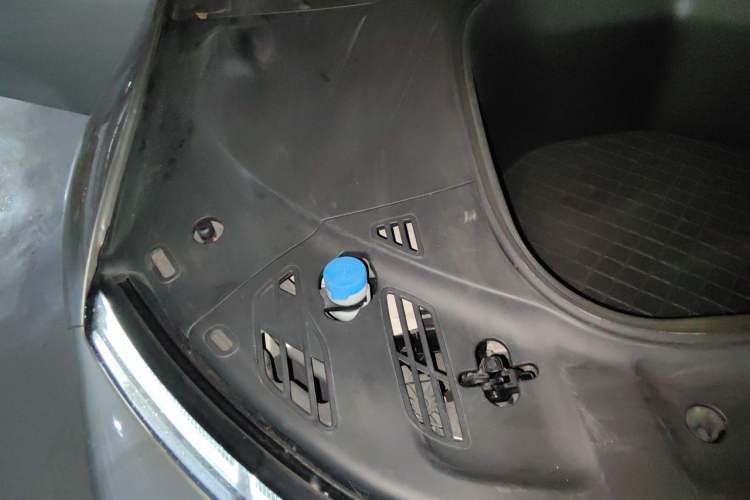 Used XPeng P7 2022 625E Engine Bay Right