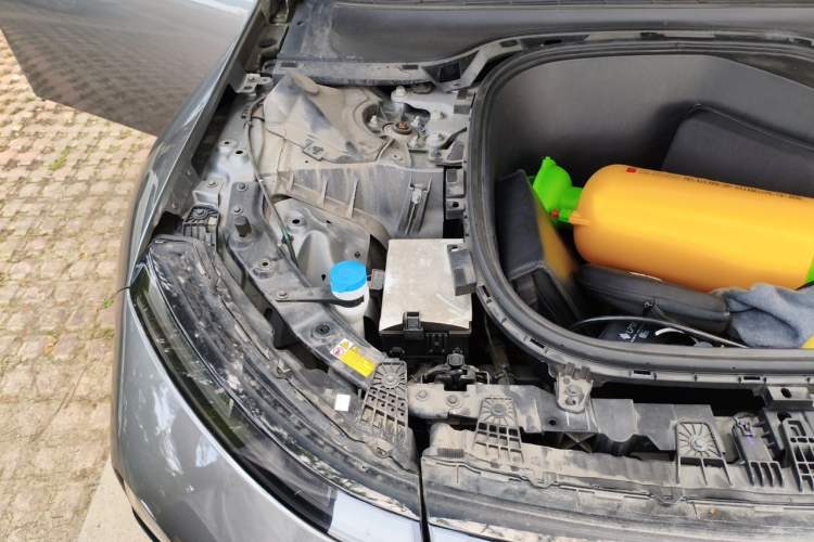 Used XPeng P7 2022 480E Engine Bay Right