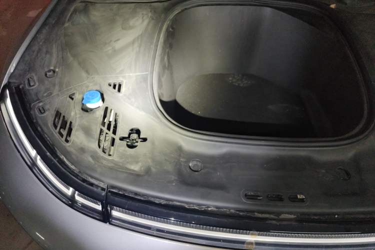 Used XPeng P7 2022 625E Engine Bay Right