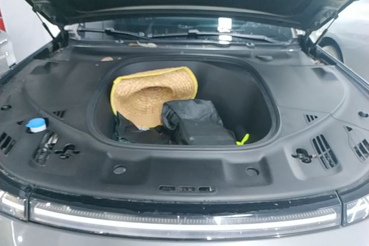 Used XPeng P7 2022 670N+ Engine Bay