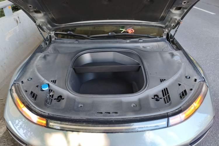 Used XPeng P7 2022 480N+ Engine Bay