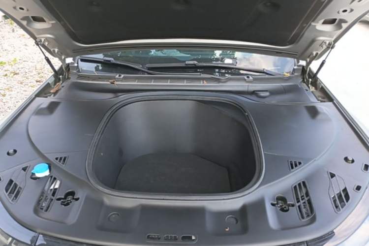 Used XPeng P7 2022 586G Engine Bay