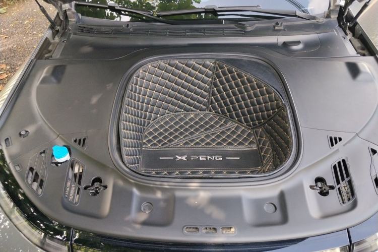Used XPeng P7 2022 670E+ Engine Bay
