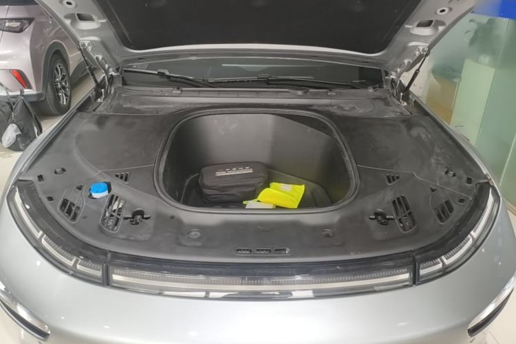 Used XPeng P7 2022 480N+ Engine Bay