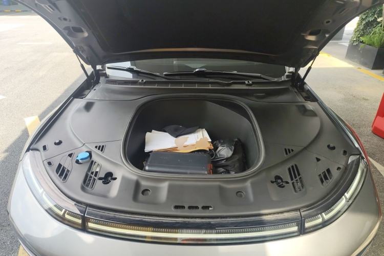 Used XPeng P7 2022 625E Engine Bay