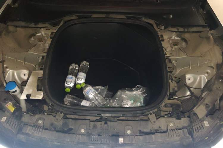 Used XPeng P7 2022 670N+ Engine Bay