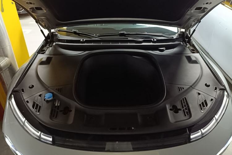 Used XPeng P7 2022 480N+ Engine Bay