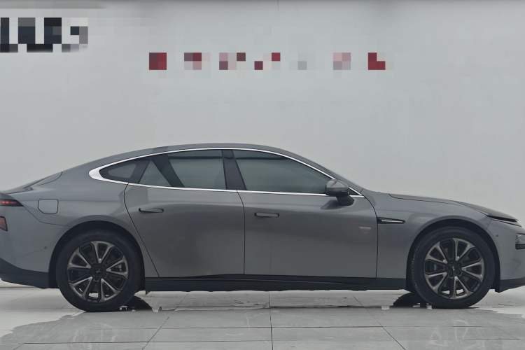 Used XPeng P7 2022 670N+ Exterior 3