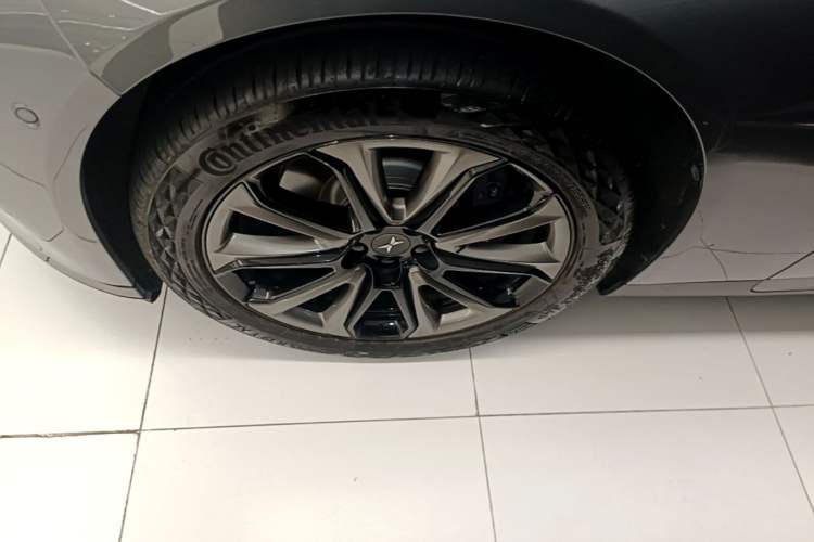 Used XPeng P7 2022 670N+ Exterior 4