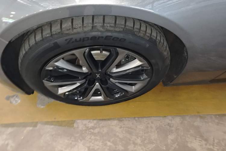 Used XPeng P7 2022 670N+ Exterior 4