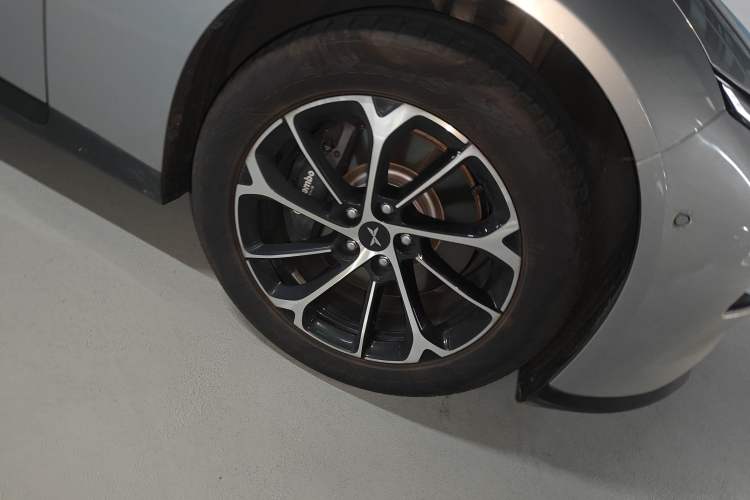 Used XPeng P7 2022 480E Exterior 7