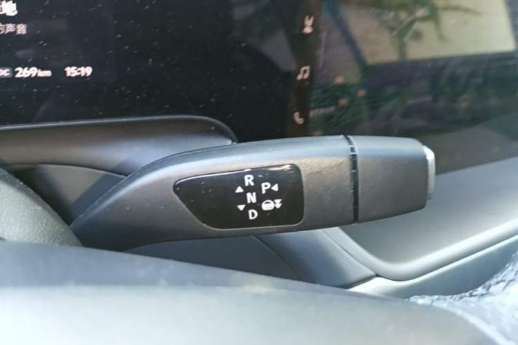 Used XPeng P7 2022 586G Gear Lever