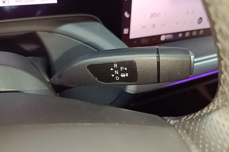 Used XPeng P7 2022 480N+ Gear Lever