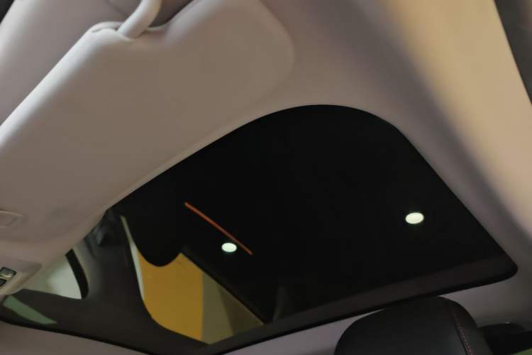 Used XPeng P7 2022 625E Headliner