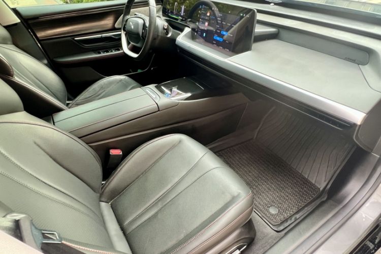 Used XPeng P7 2022 670N+ Interior 1