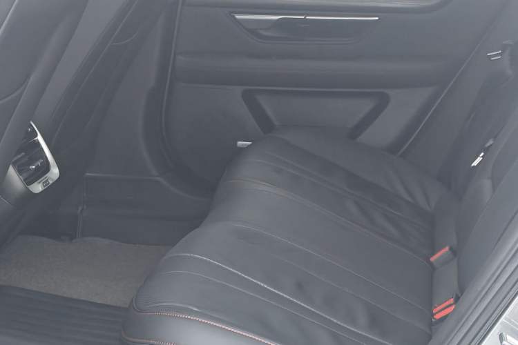 Used XPeng P7 2022 670N+ Interior 5