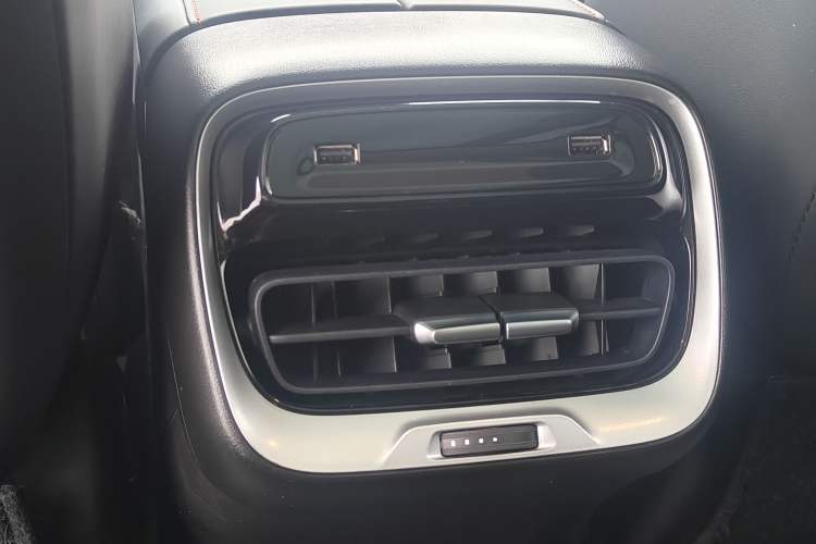 Used XPeng P7 2022 670N+ Interior 6