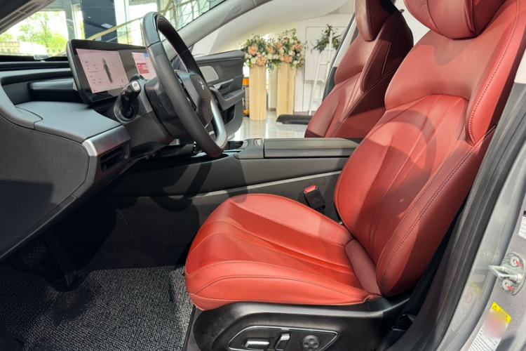 Used XPeng P7 2022 625E Interior 9