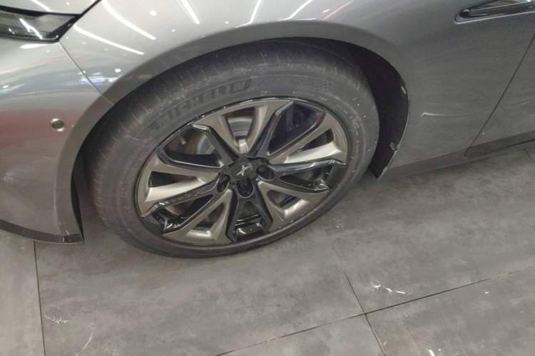 Used XPeng P7 2022 670E+ Left Front Wheel Hub