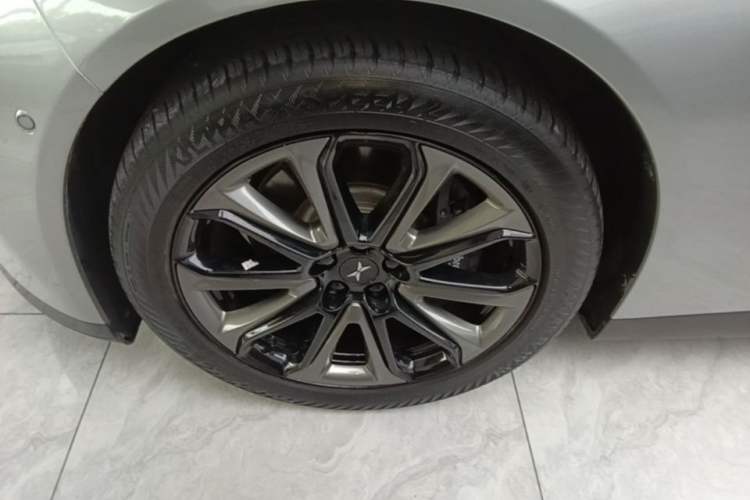 Used XPeng P7 2022 480E Left Front Wheel Hub