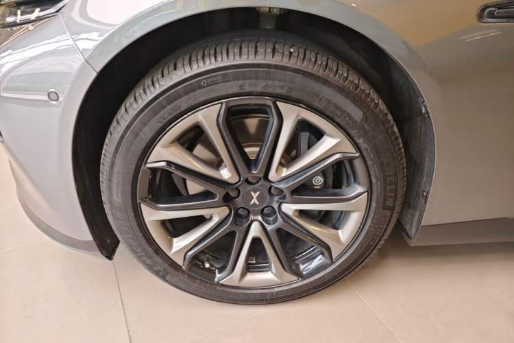 Used XPeng P7 2022 625E Left Front Wheel Hub