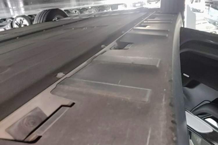 Used XPeng P7 2022 670G Left Side Sill