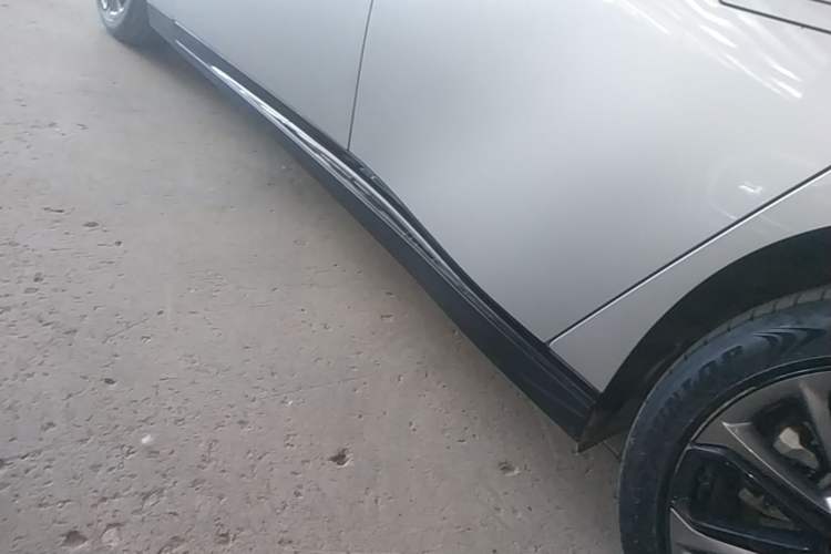 Used XPeng P7 2022 670N+ Left Side Sill